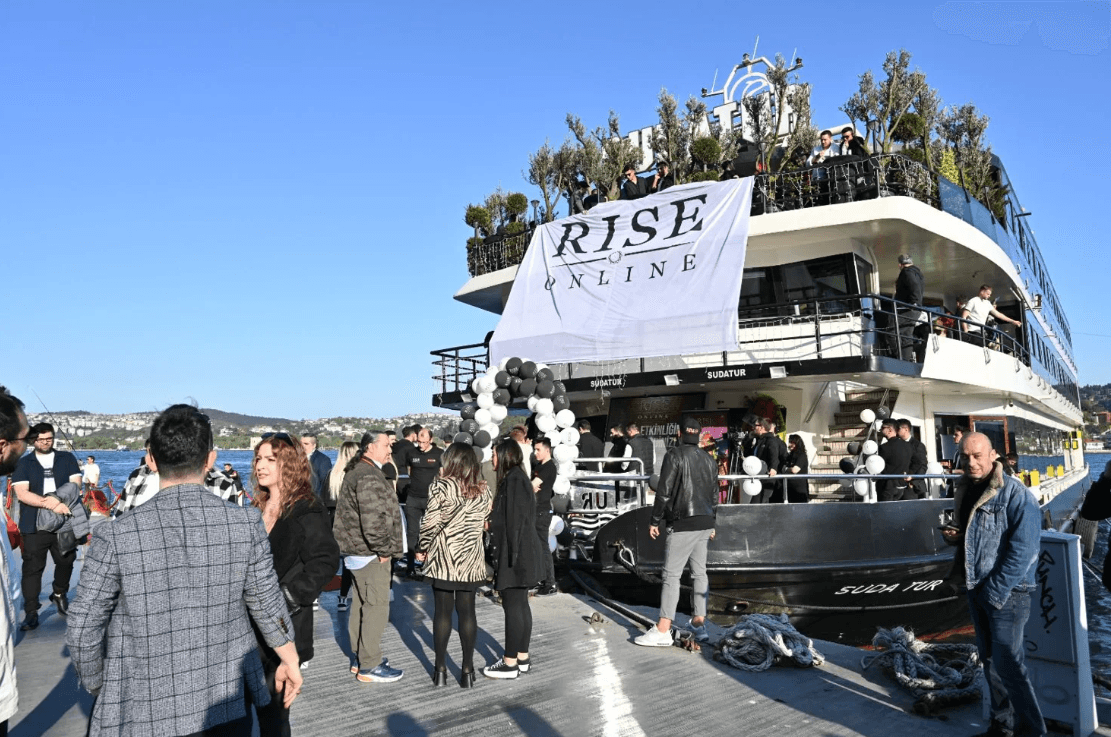 Rise Online World Topluluğu 1. Yılını Oyun Severlerle Beraber Kutladı!